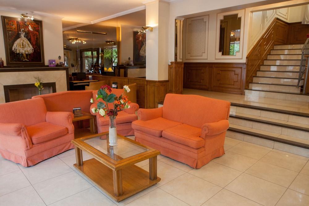 Ritz Hotel